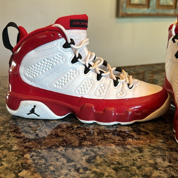 Jordan retro 9 Kids' Red and White Sneakers 5.5Y - Picture 3 of 11